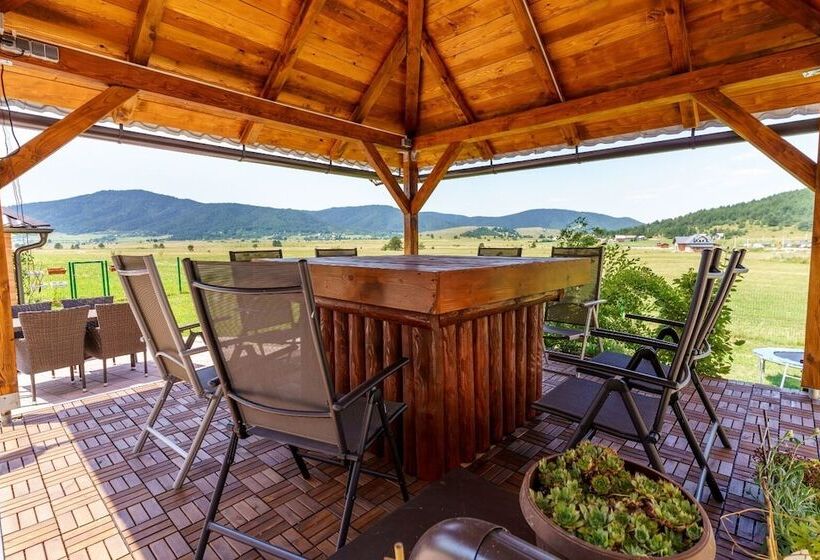 בית מלון כפרי House Delic