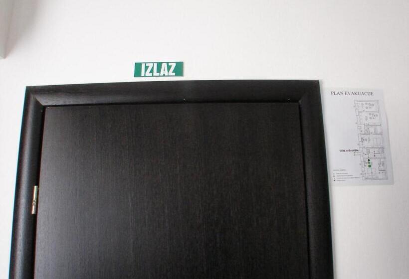 בית מלון כפרי Rooms Levicki