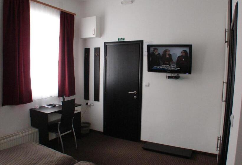 בית מלון כפרי Rooms Levicki