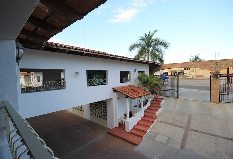 هتل Splash Inn Nuevo Vallarta & Parque Acuatico