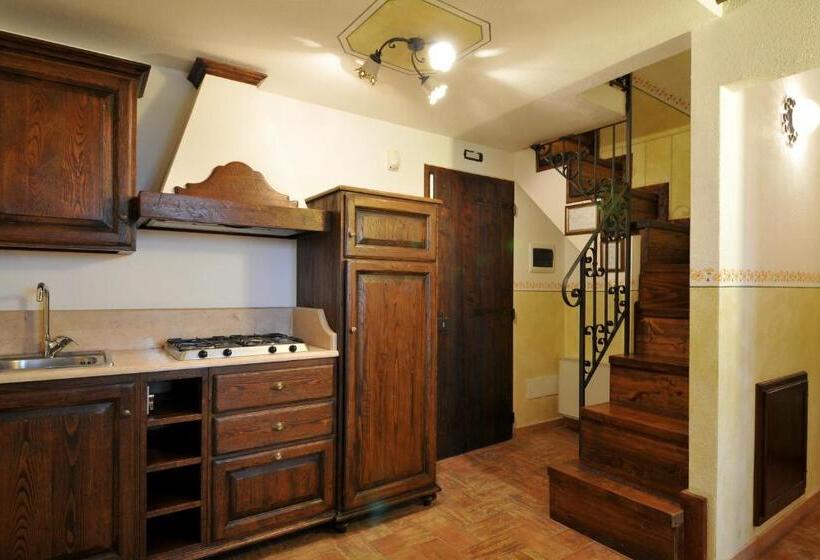 هتل Terre Del Cantico Country House