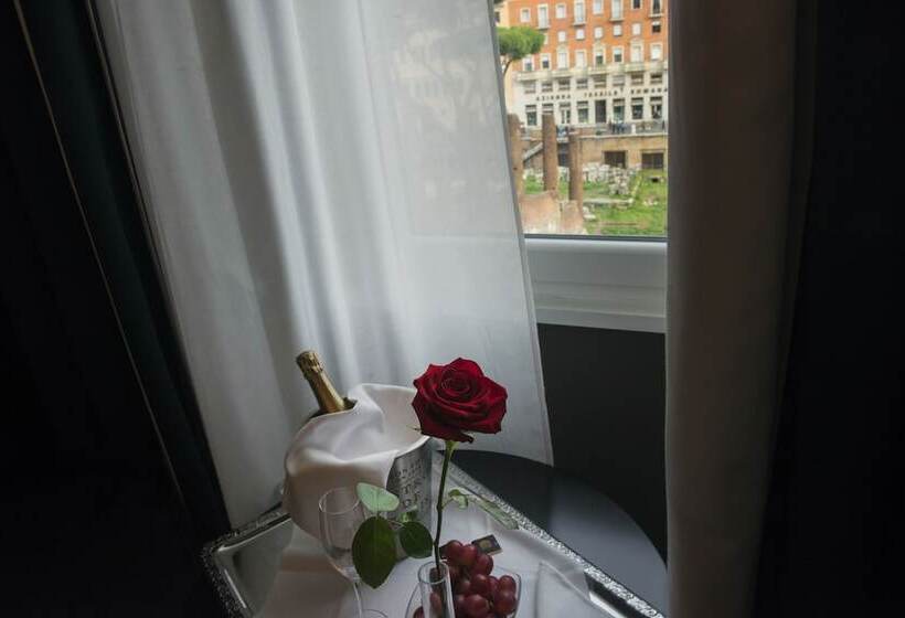 Fotos del hotel Torre Argentina Relais - Residenze Di Charme:  35