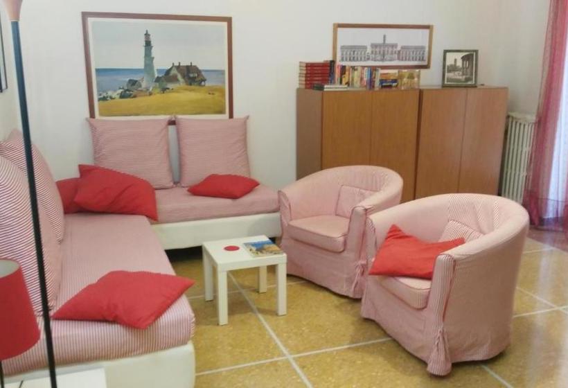 Fotos del hotel Trionfal Apartment:  2