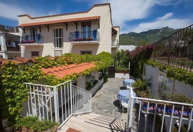 هتل Villa Mafalda
