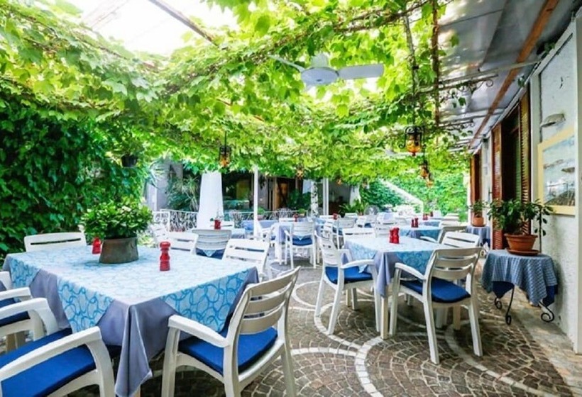 هتل Villa Mafalda