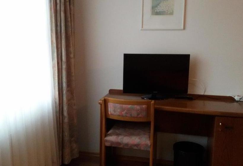 ホテル City  Bauer