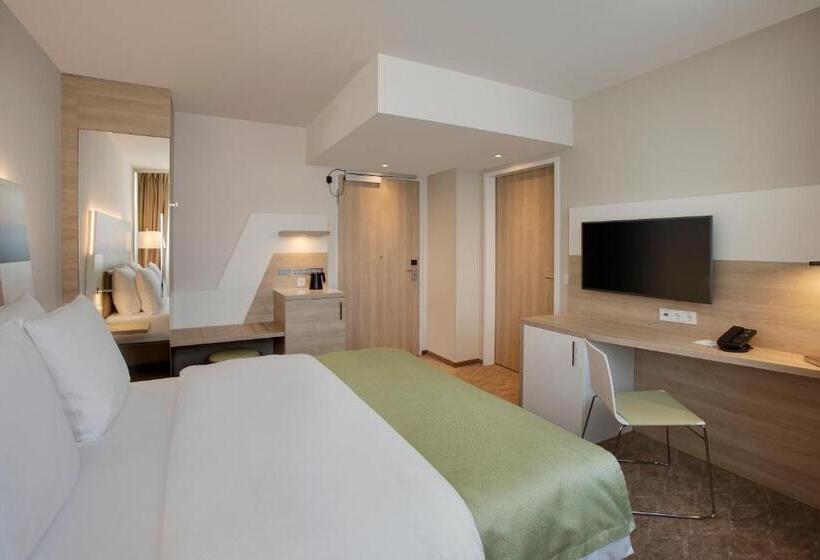 هتل Holiday Inn Frankfurt Airport, An Ihg