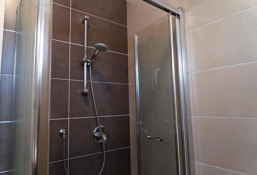 هتل Residence Desiree