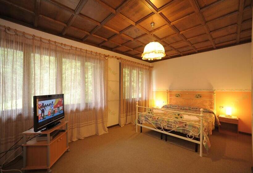 هتل Residence Regina Delle Dolomiti