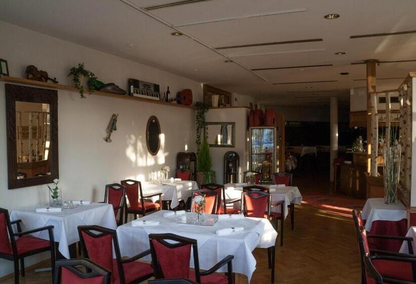 هتل Schuetzenhaus Vorsfelde