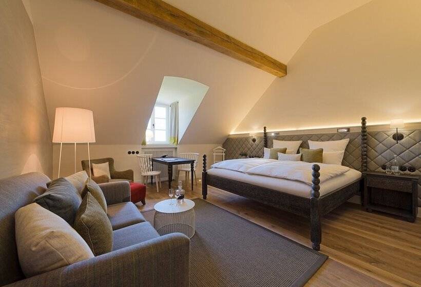 Отель Weissenhaus Private Nature Luxury Resort