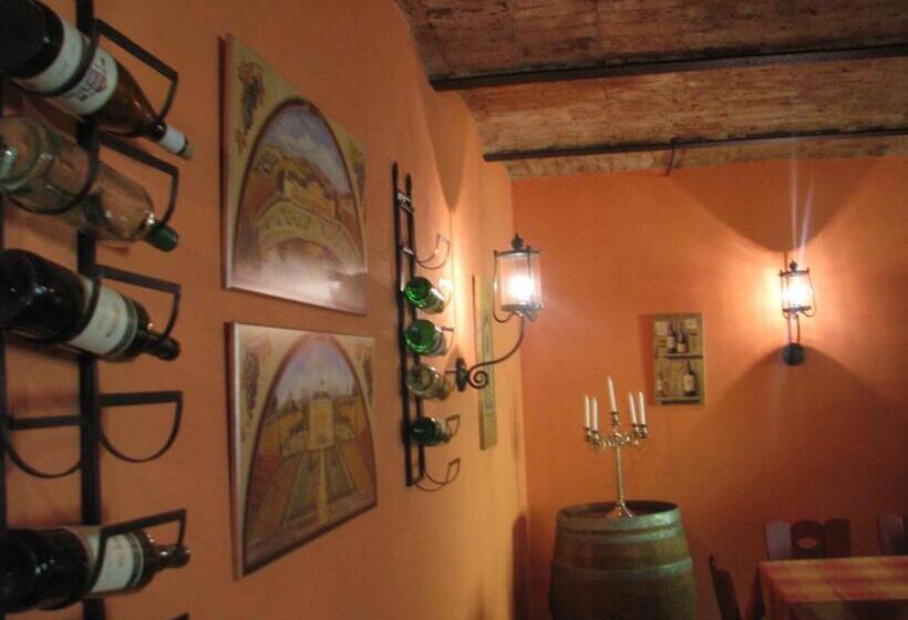 酒店 Zum Hauenden Schwein
