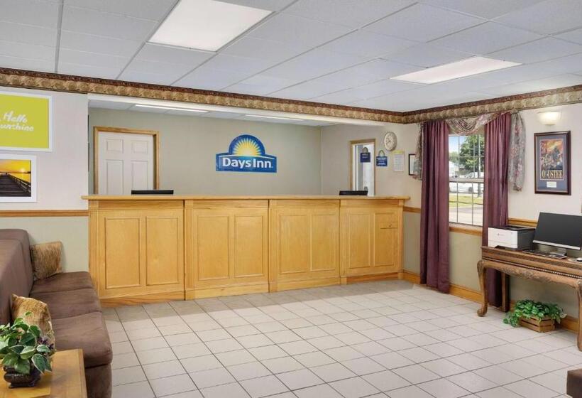 مُتل Days Inn By Wyndham Lake City I75