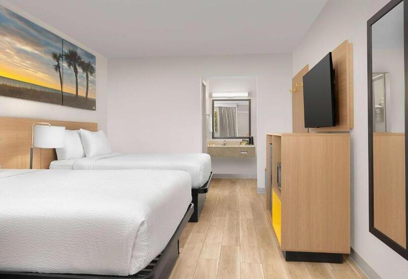 مُتل Days Inn By Wyndham Lake City I75