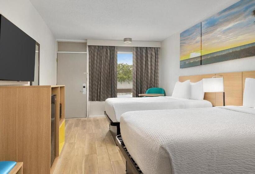 مُتل Days Inn By Wyndham Lake City I75