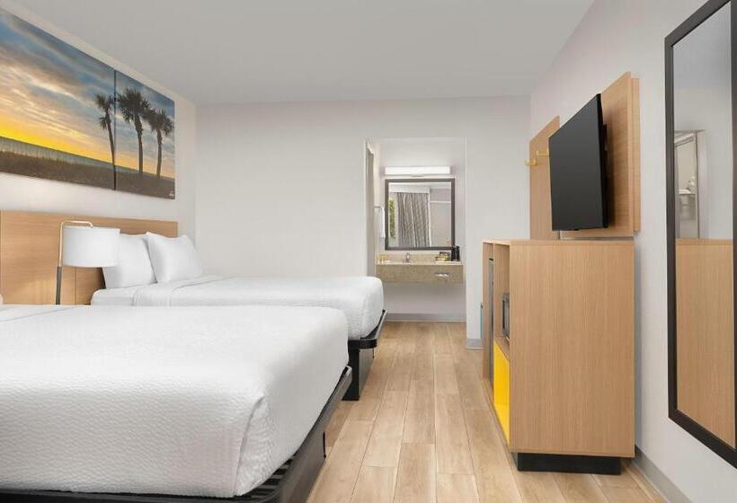 مُتل Days Inn By Wyndham Lake City I75
