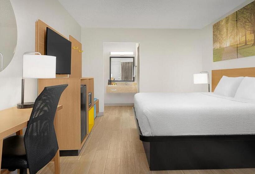 مُتل Days Inn By Wyndham Lake City I75