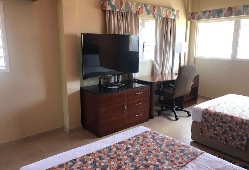 هتل Carl S Unique Inn & Conference Facilities