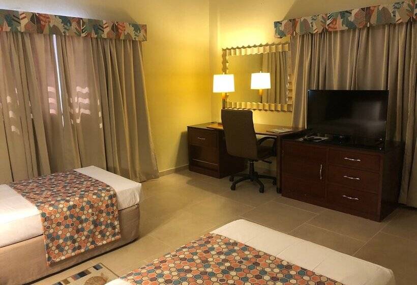 هتل Carl S Unique Inn & Conference Facilities