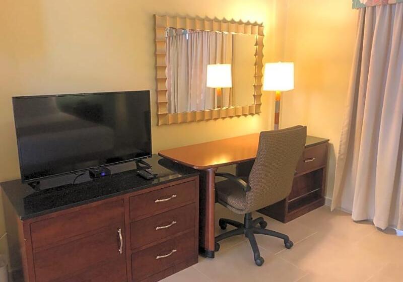 هتل Carl S Unique Inn & Conference Facilities