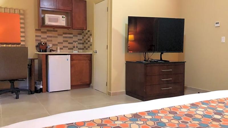 هتل Carl S Unique Inn & Conference Facilities