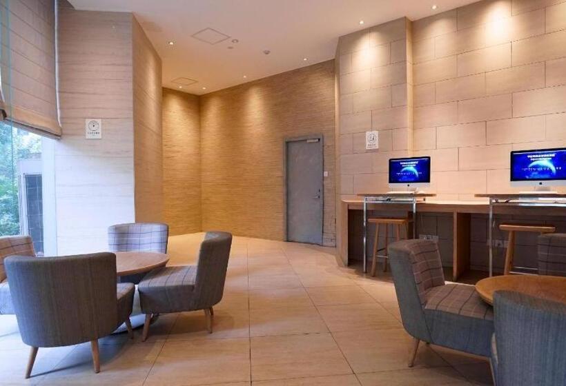 Ji Hotel Shanghai Yan An Road