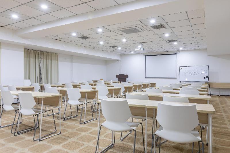 هتل Hanting Weifang Dongfeng Dong Street Taihua