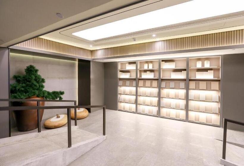 Ji Hotel Chongqing Jiefangbei Pedestrian Street Minsheng Road