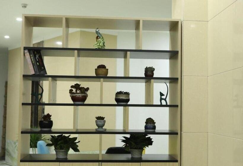Hotel Vatica Hangzhou Linan Qianwang Street
