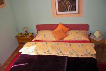 هتل Apartment&rooms Globus Mostar