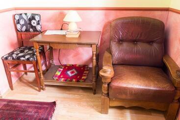 هتل Apartment&rooms Globus Mostar