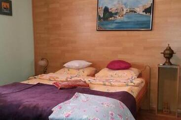 هتل Apartment&rooms Globus Mostar