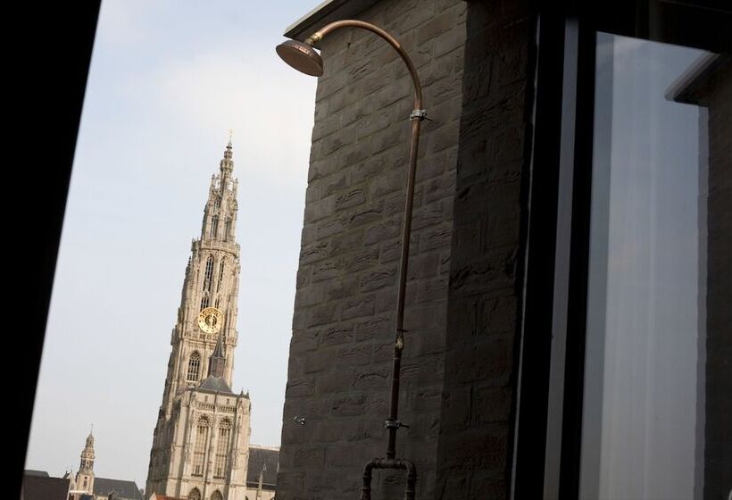هتل Banks Antwerp
