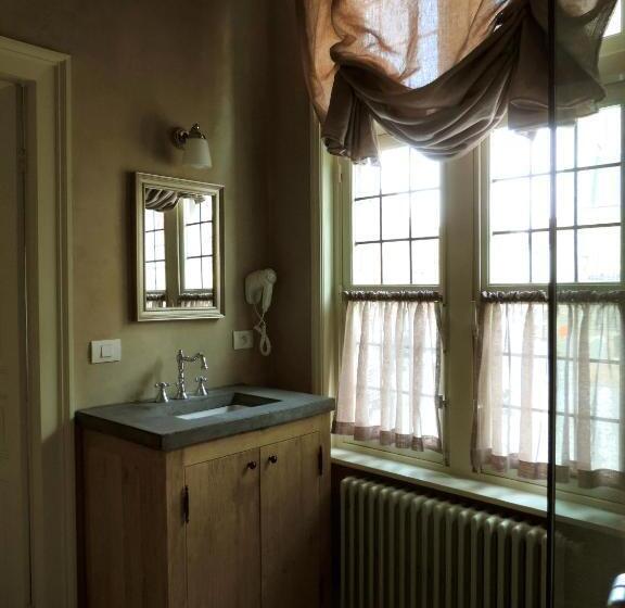 هتل B&b Saintsauveur Bruges