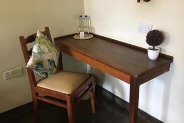 هتل Bristol Cottages Kilimanjaro