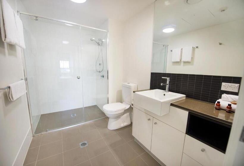 בית מלון כפרי Curtis Central Apartments Official