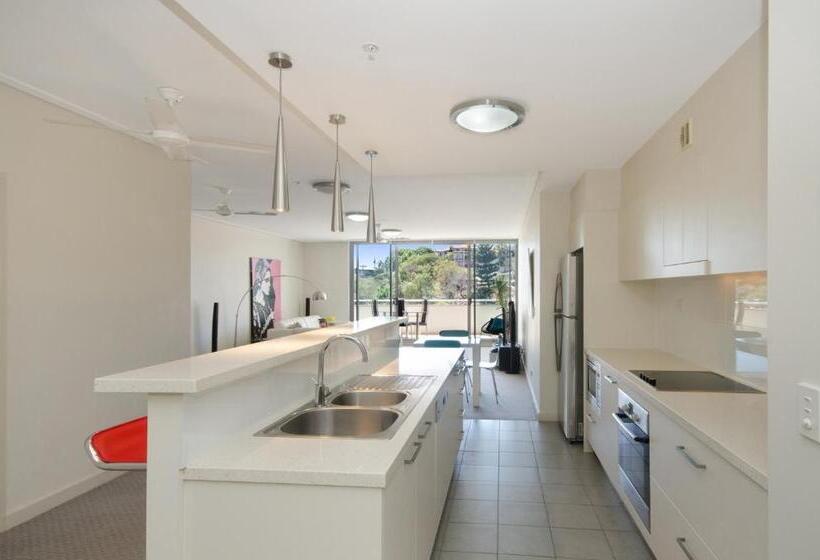 هتل The Dalgety Apartments