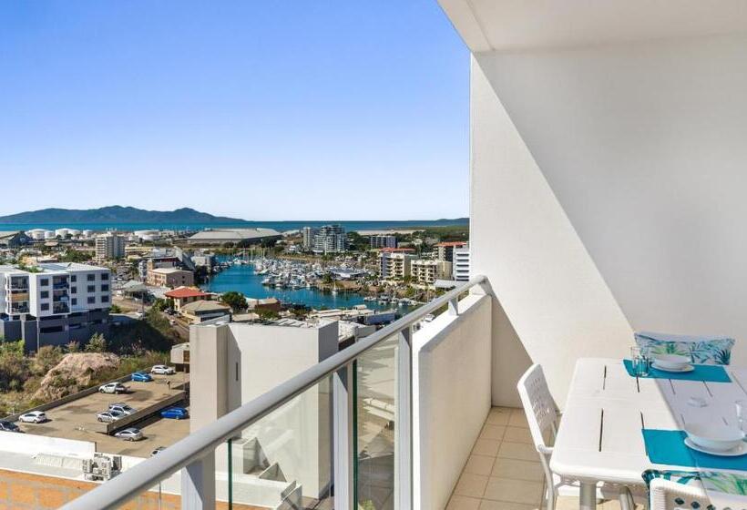 هتل The Dalgety Apartments