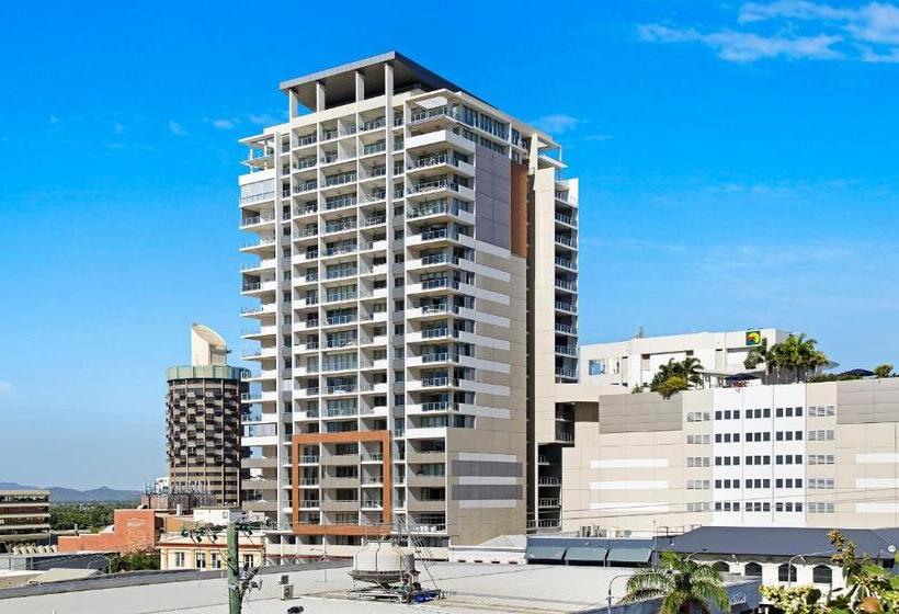 هتل The Dalgety Apartments