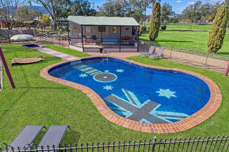 בית מלון כפרי Econo Lodge Savannah Park Tamworth