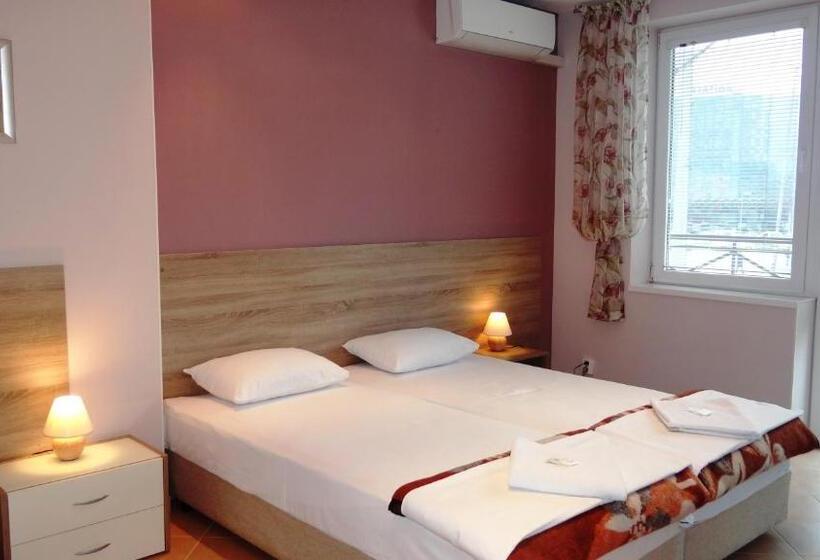 هتل Guest Rooms Kom