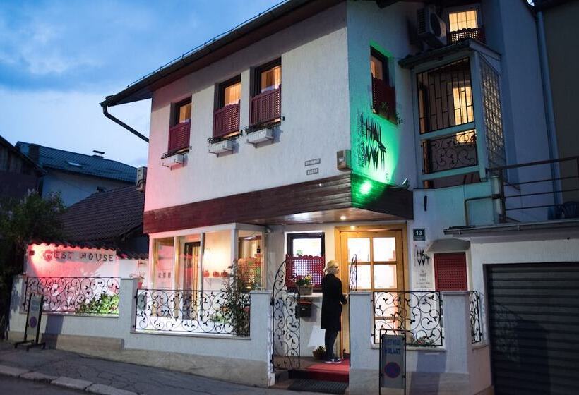 Fotos del hotel Halvat Guesthouse:  62