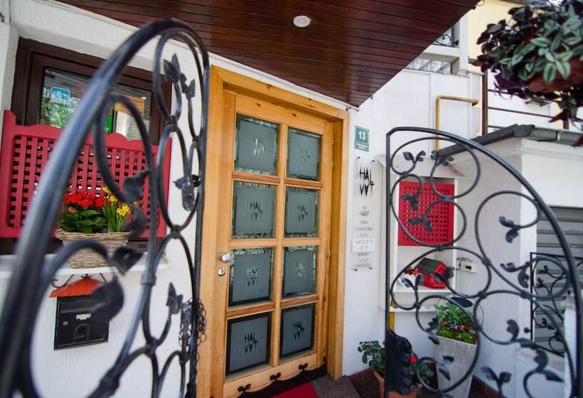 Fotos del hotel Halvat Guesthouse:  16