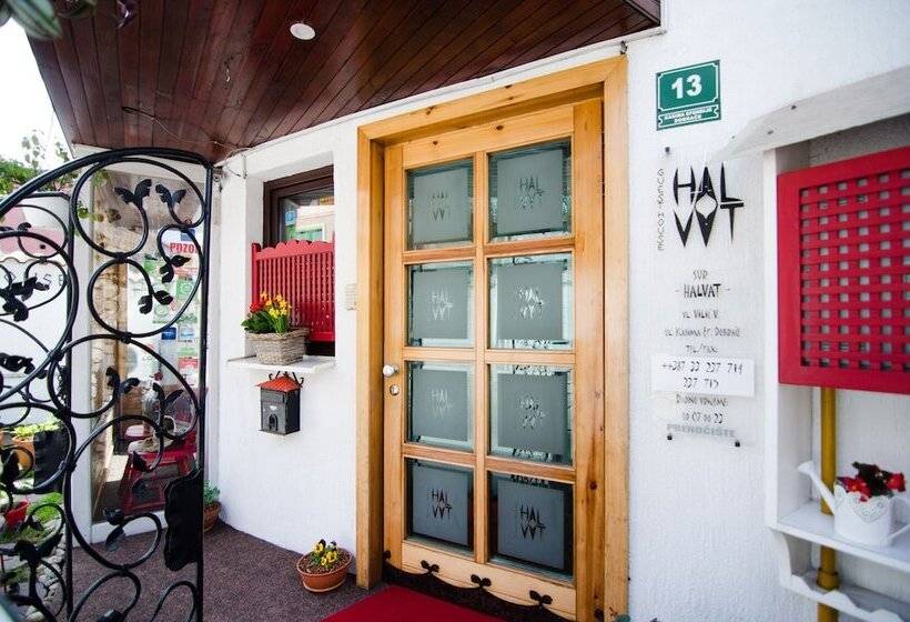 Fotos del hotel Halvat Guesthouse:  15