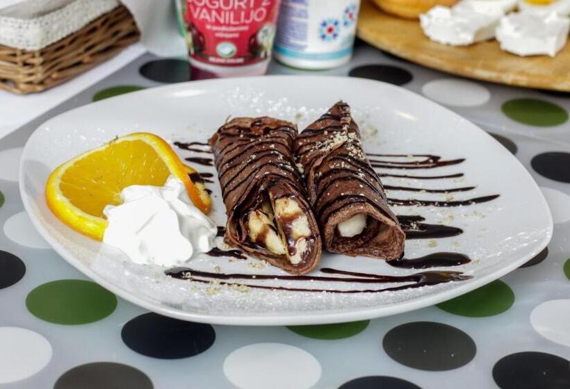 Fotos del hotel Halvat Guesthouse:  30