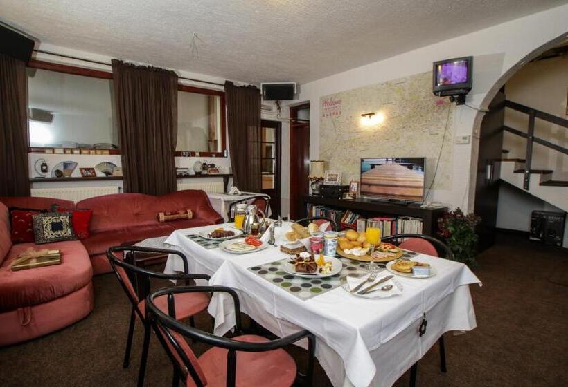 Fotos del hotel Halvat Guesthouse:  37