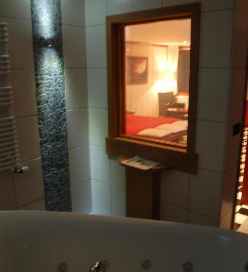 هتل Hôtel/restaurant à La Ferme