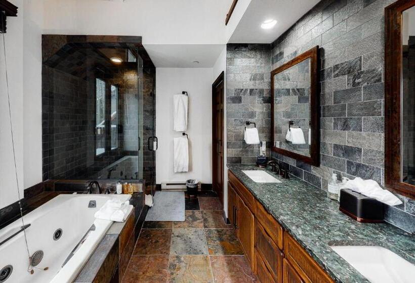 هتل Dakota Place 7