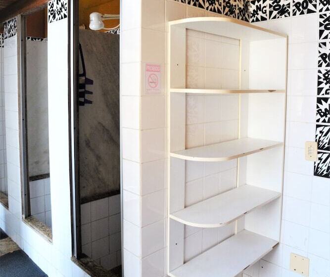 هتل Laranjeiras Hostel