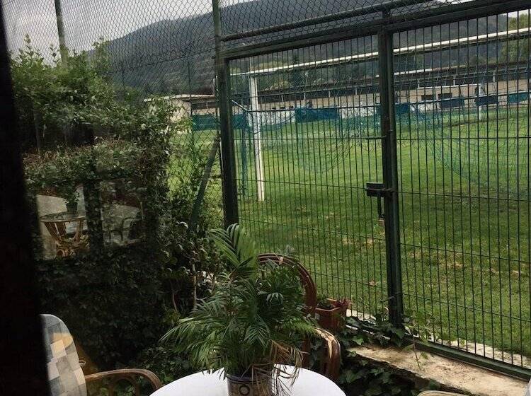 هتل Montes Blancos